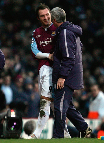 Dean Ashton and manager Alan Pardew