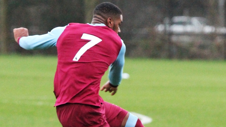 West Ham U18s Continue Unbeaten Run With 5 1 Win Over Arsenal U18s West Ham United
