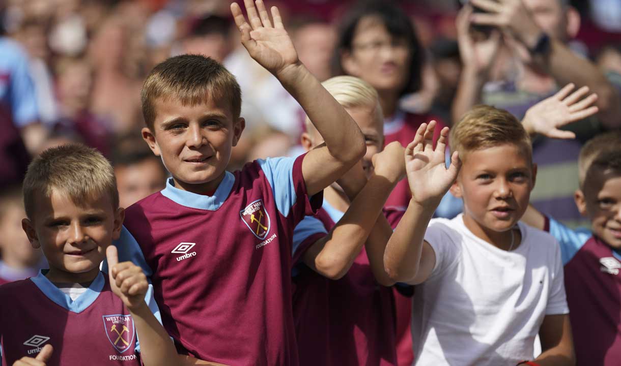 Young fans at London Stadium