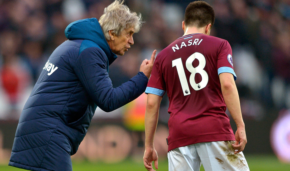 Manuel Pellegrini instructs Samir Nasri