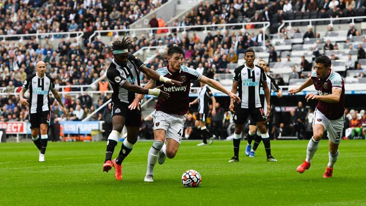 Declan Rice drives through the Newcastle midfield