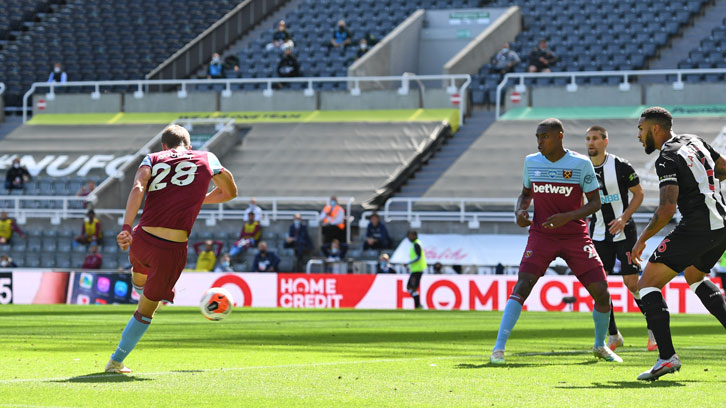 Souček scores at Newcastle in July 2020